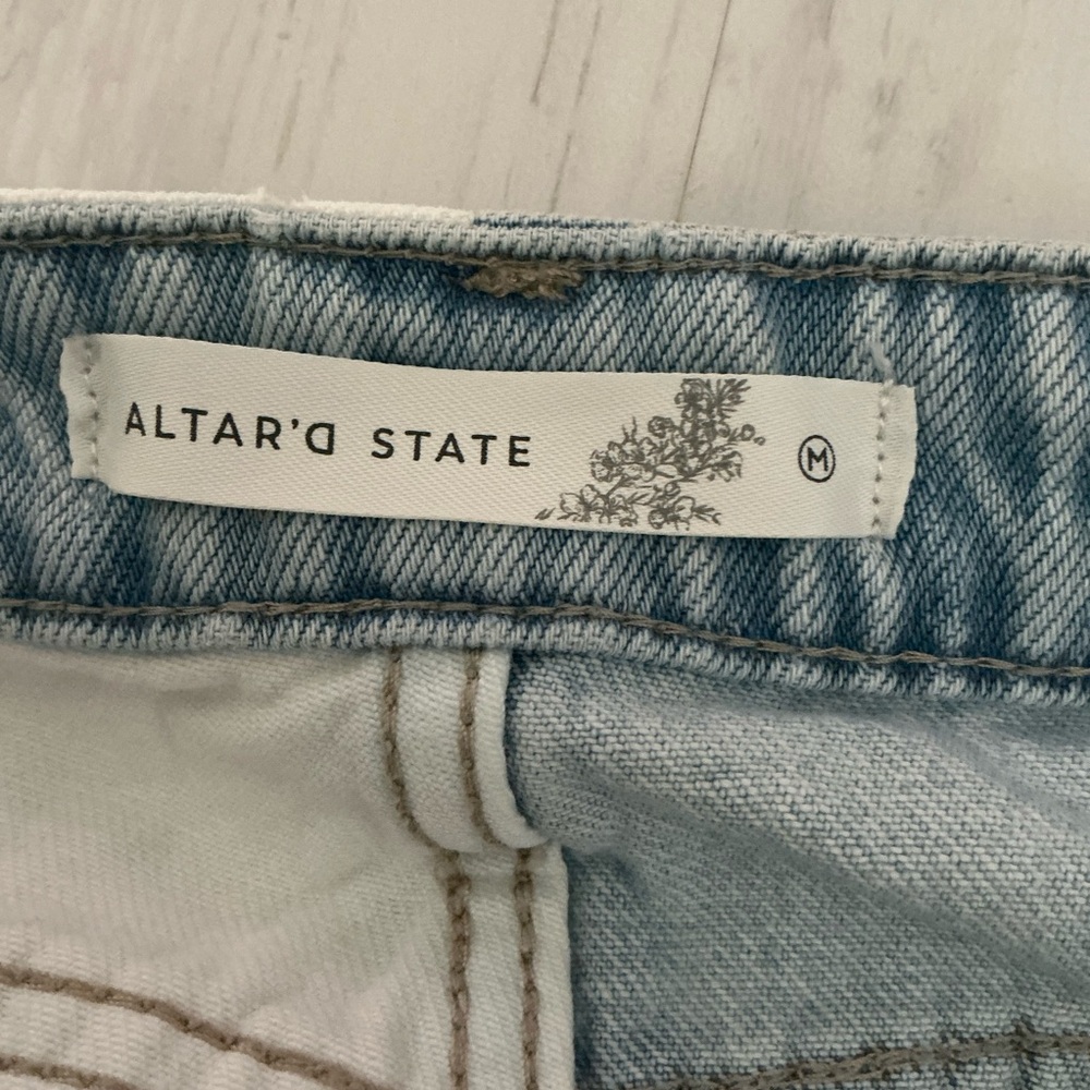 Altar'd State Cream and Blue Distressed Jean Shorts - Picture 4 of 5